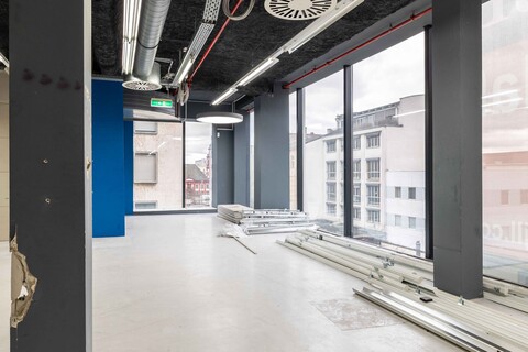 Innenaufnahme der Baustelle des T1 Fitnessstudios