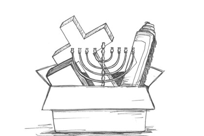 Eine Bleistiftzeichnung zeigt einen Karton, aus dem Glaubenssymbole wie ein Kreuz, ein siebnarmiger Leuchter, eine Thora und eine Bibel herausragen.