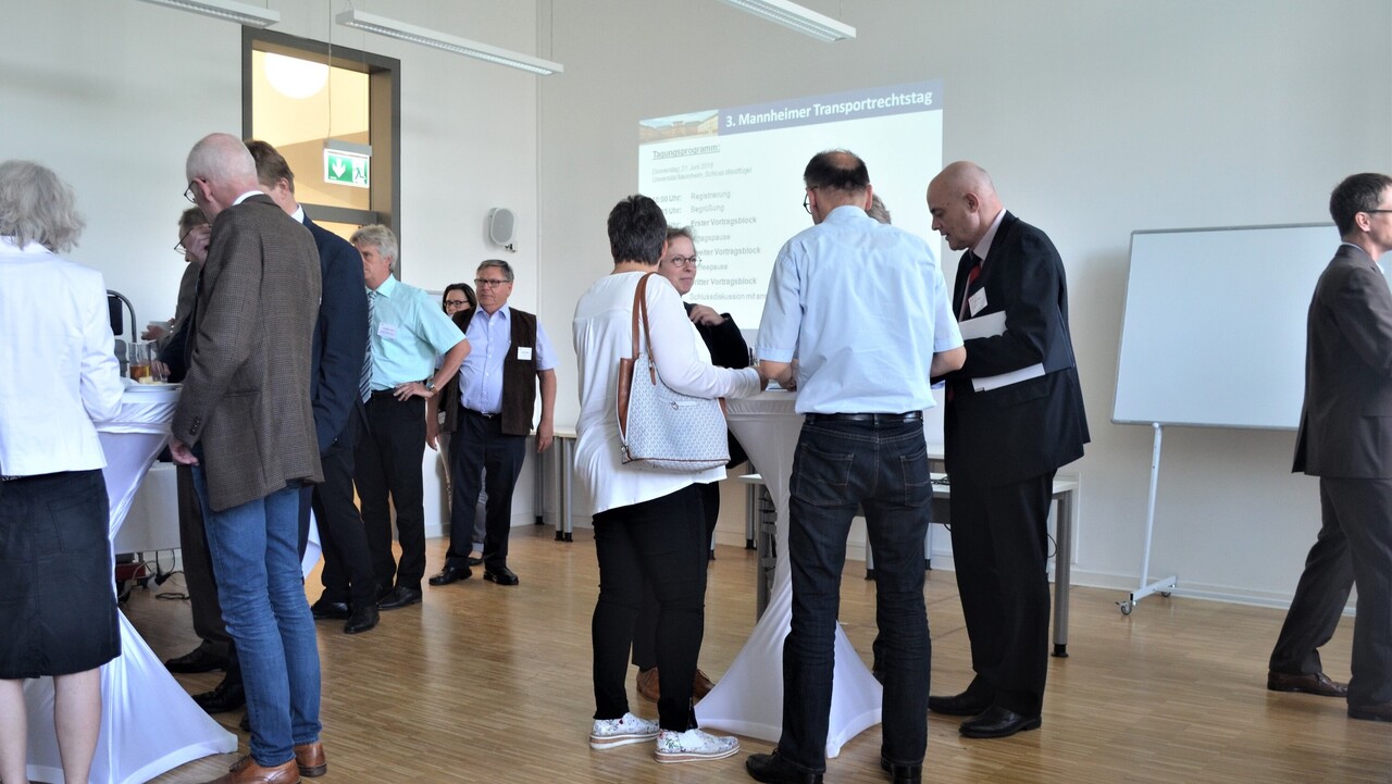 Pause zwischen Vorträgen