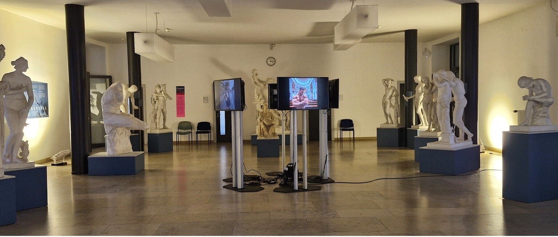 KI Ausstellung im Antikensaal der Universität