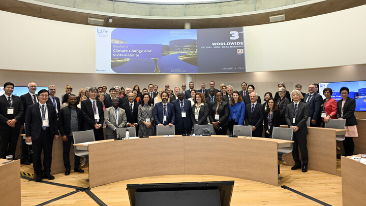 Mitglieder der Universitätsallianz haben sich für ein Gruppenfoto versammelt