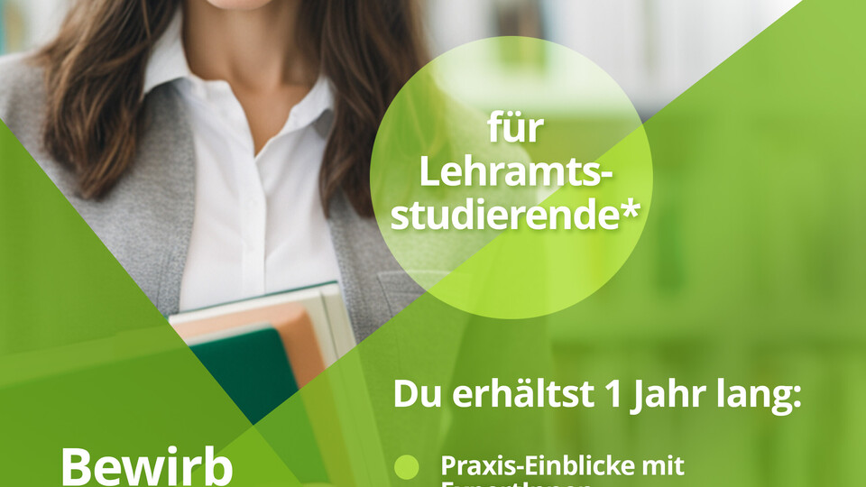 Flyer des Stipendienprogrammes "Digitale Bildung". Es zeigt eine weibliche Person, QR-Code und Details zum Programm.