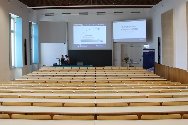Vorbeireitung des Tagungsraumes