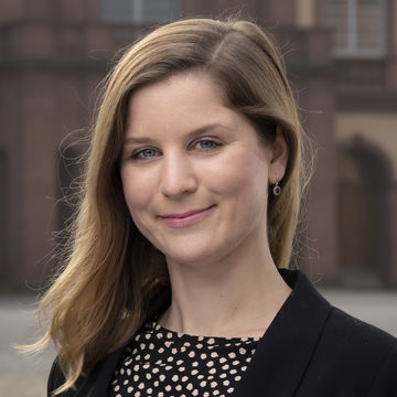 Dr. Lea Oberländer