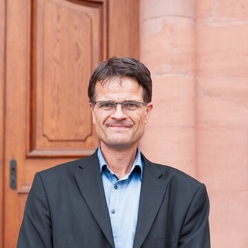 Prof. Dr. Bernward Gesang