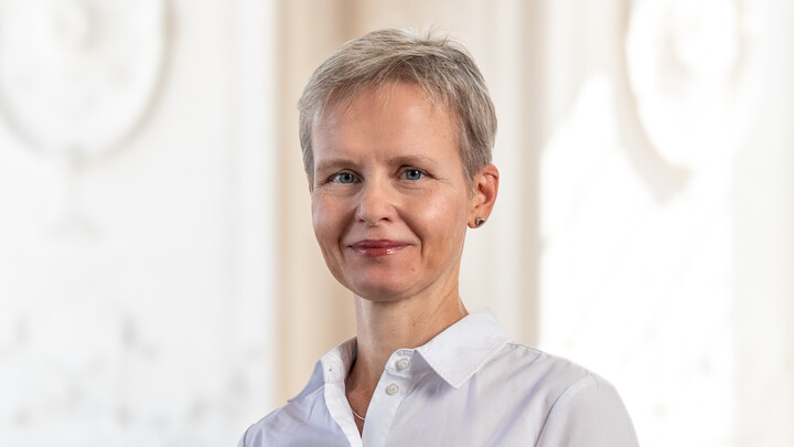 Porträtfoto von Prof. Dr. Cornelia Ruhe.