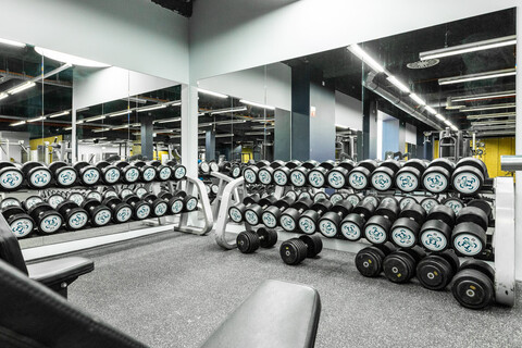 Kurzhantelbereich im T1 Fitnessstudio