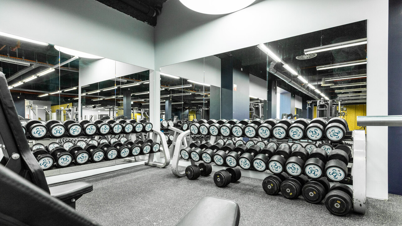 Kurzhantelbereich im T1 Fitnessstudio