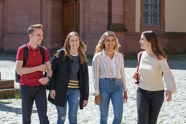 Campusleben, Studierende, Studierende am Ehrenhof