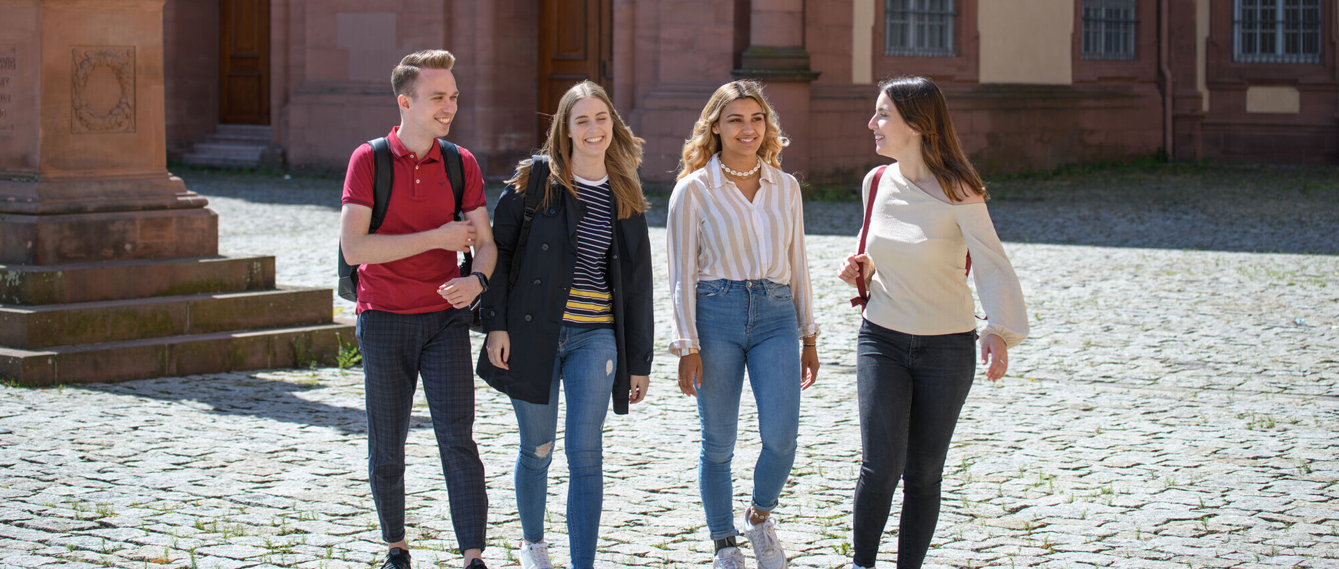 Campusleben, Studierende, Studierende am Ehrenhof