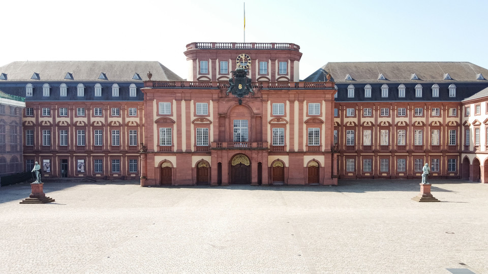 Schloss Mannheim, Sitz der Universität