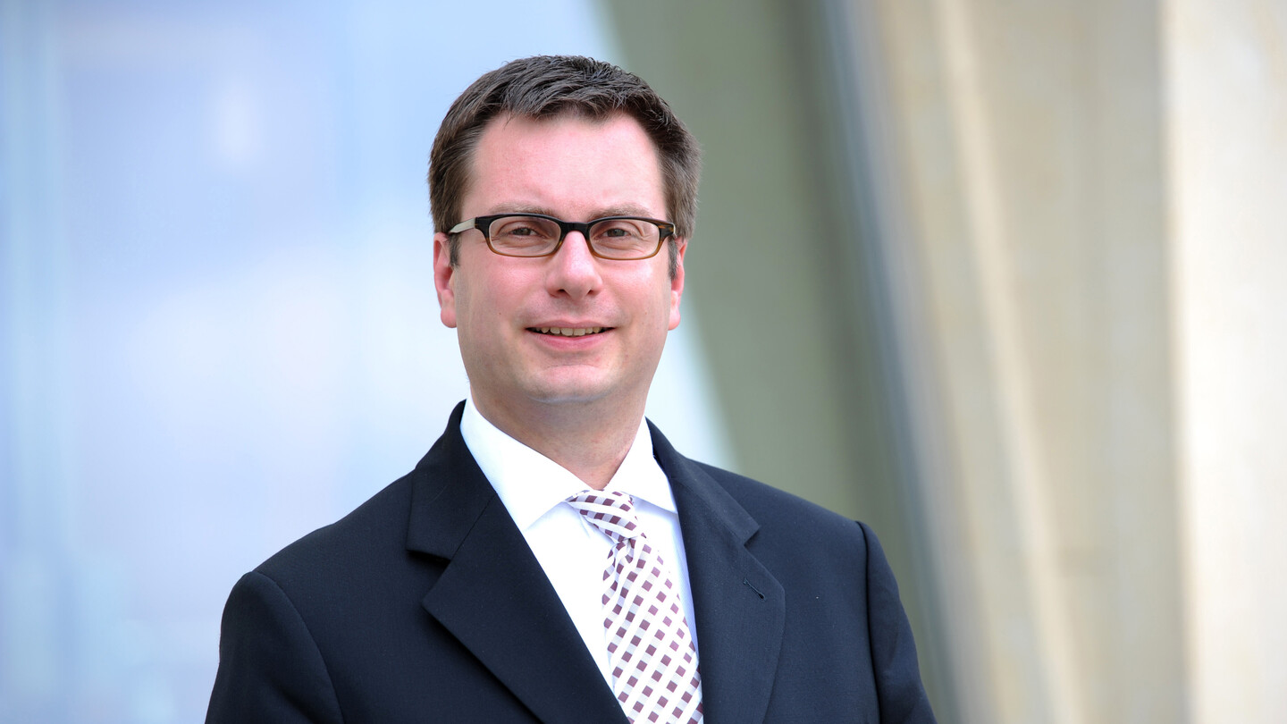 Porträt von Prof. Andreas Maurer