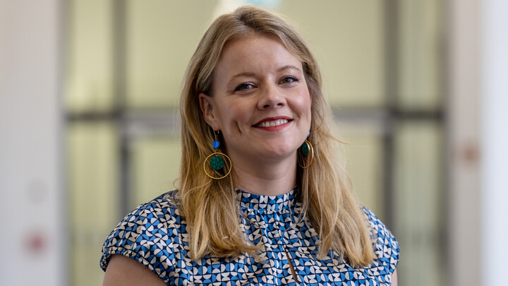 Porträtbild von Prof. Dr. Melanie Sauter.