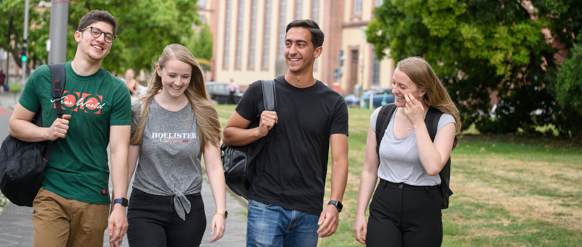 Campusleben, Studierende am Ehrenhof, Studierende