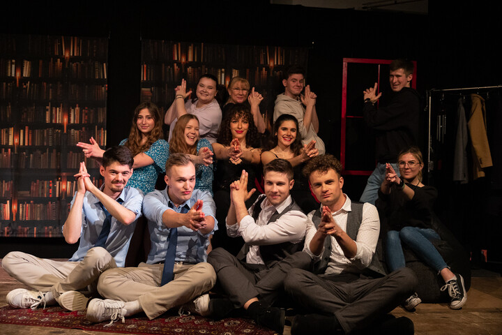 Eine Theatergruppe.