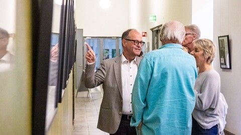 Vernisage Glück_Ralf Großmann präsentiert seine Bilder