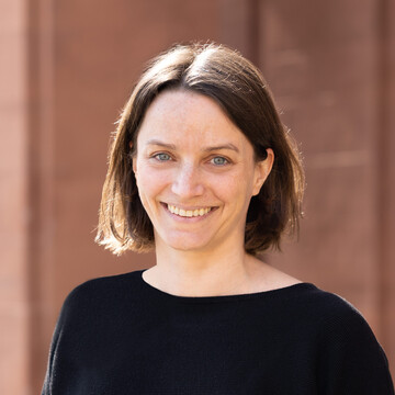 Dr. Anne Balz