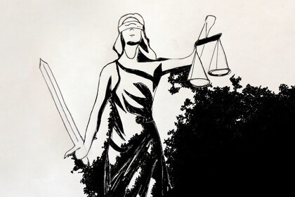 Zeichnung einer Frau (Justitia), die in ihrer rechten Hand ein Schwert hält und in der linken eine Waage. Ihre Augen sind verbunden.