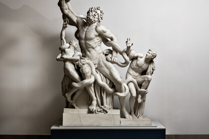Die Laokoon-Gruppe, bedeutendste Darstellung des Todeskampfs Laokoons und seiner Söhne in der bildenden Kunst, im Mannheimer Antikensaal.
