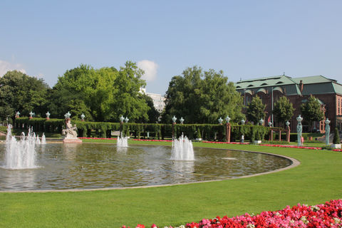 Fountain at the Friedrichsplatz in Mannheim in summer