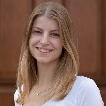 Dr. Viola Merhof
