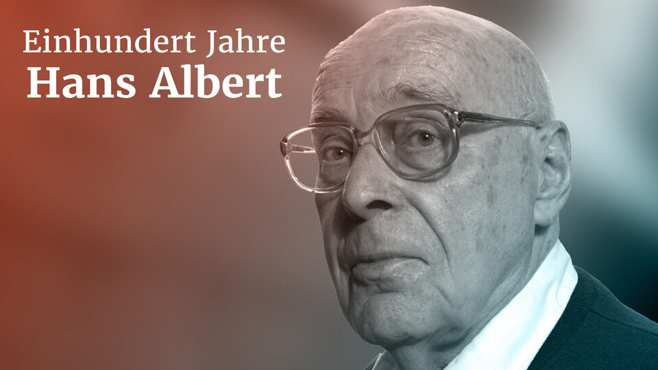 Portrait von Hans Albert. Er trägt ein weißes Hemd. Links neben ihm steht in weißer Schrift "einhundert Jahre Hans Albert".