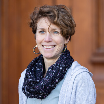 Dr. Claudia Eckhardt-Kamps