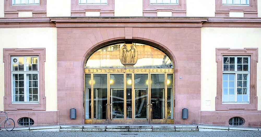 Stiftung Universität Mannheim logo