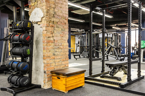 Trainingsfläche im T1 Fitnessstudio