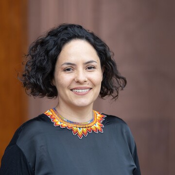 Dr. Johanna Fernández Castro