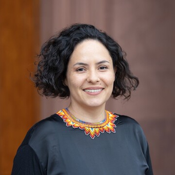 Dr. Johanna Fernández Castro