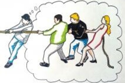 Ein Mann zieht an einem Seil, in seiner Denkblase befinden sich zwei weitere Männer und ein Frau hinter ihm, die ebenfalls am Seil ziehen.