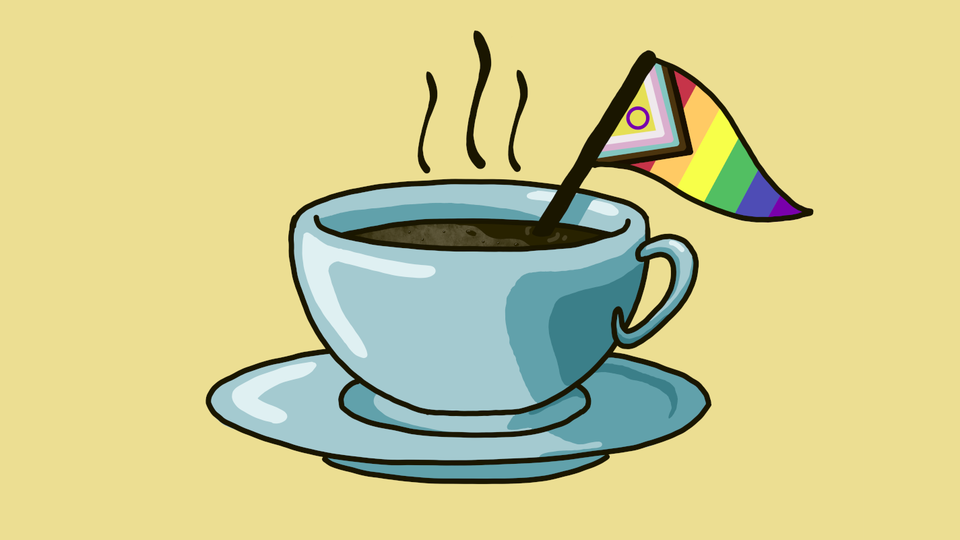 In der Mitte des Bildes steht eine hellblaue Teetasse auf einer Untertasse, gefüllt mit dampfendem Kaffee oder Tee, vor einem gelben Hintergrund. Eine kleine Fahne ist in der Tasse platziert. Es ist die Intersex Inclusive Pride Flag, die alle Aspekte unserer Gemeinschaft wiederspiegelt.