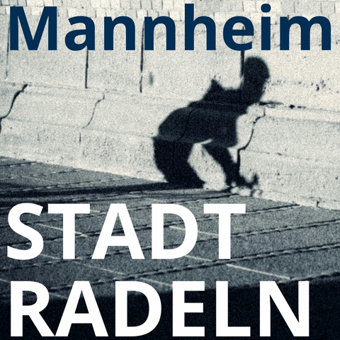 Frau im Hintergrund schwarzweiß