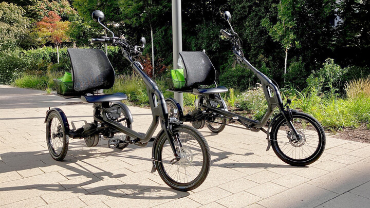 Zwei Elektro-Dreiräder der Universität Mannheim