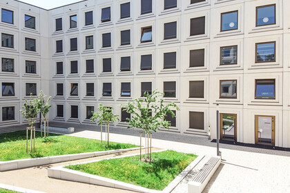 Courtyard of a building at the University Mannheim.