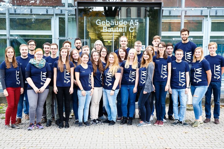Viele Studierende er Fachschaft Informatik und Mathe.