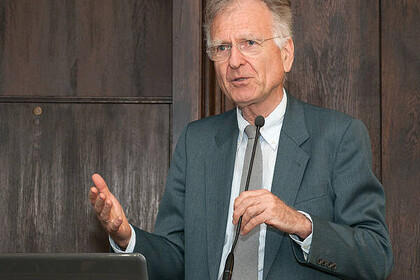 Porträt von Prof. Dr. Roland Vaubel