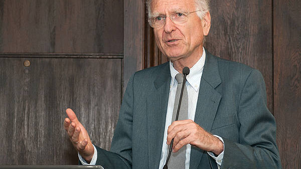 Porträt von Prof. Dr. Roland Vaubel