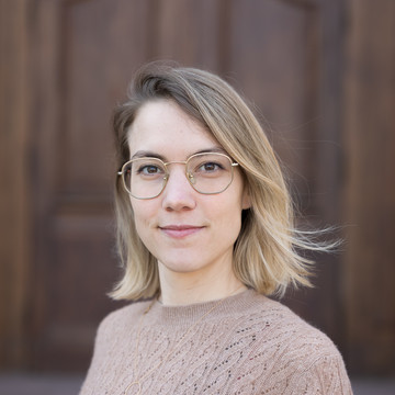 Suzanne Bellue
