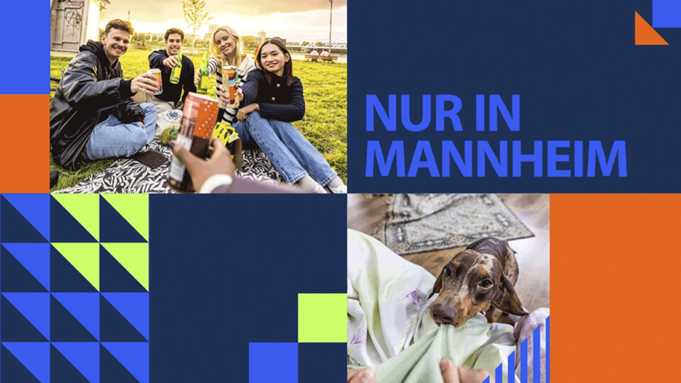 Kampagnenbild mit dunkelblauer Farbfläche und farbigen Elementen in Hellblau, Orange und Hellgrün. Zu sehen sind auch zwei Fotos, das eine zeigt eine Gruppe Studierender, die in die Kamera prosten, das andere einen Hund, der an einer Bettdecke zieht.