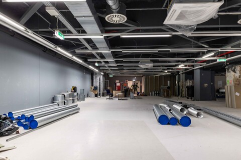 Innenaufnahme der Baustelle des T1 Fitnessstudios