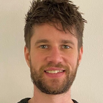 Dr. Lukas Schumacher