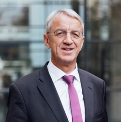 Bernd_Luebcke