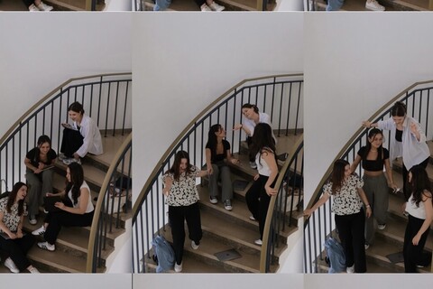 Neun Serienfotos: Vier Studentinnen sitzen auf einer Treppe, unterhalten sich und gehen anschließend hinunter. Ihre Taschen und digitale Geräte bleiben liegen.